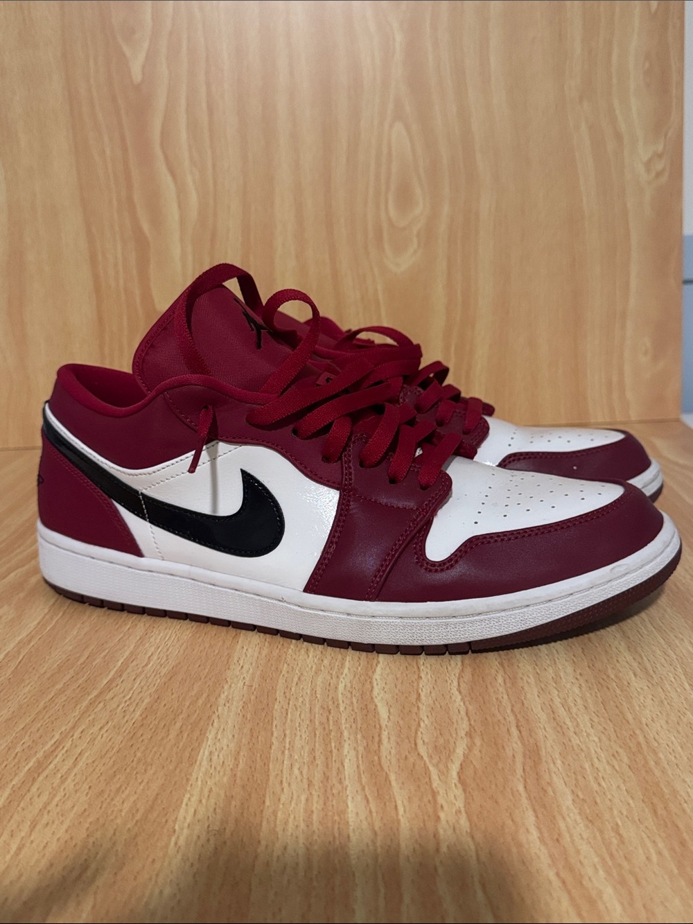 Nike Jordan Low - Noble Red